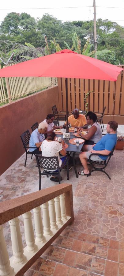 Komfort Getaway Villa At Countrymist Ocho Rios Exteriör bild